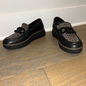 Clarks Black and Brown women’s Loafers